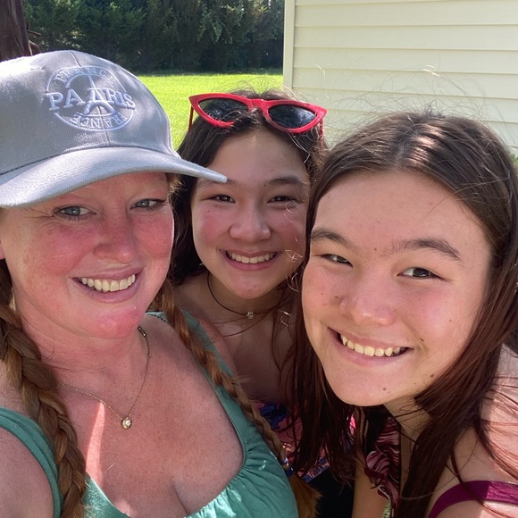 Meet your Posher, Jessica - Picture 3 of 15